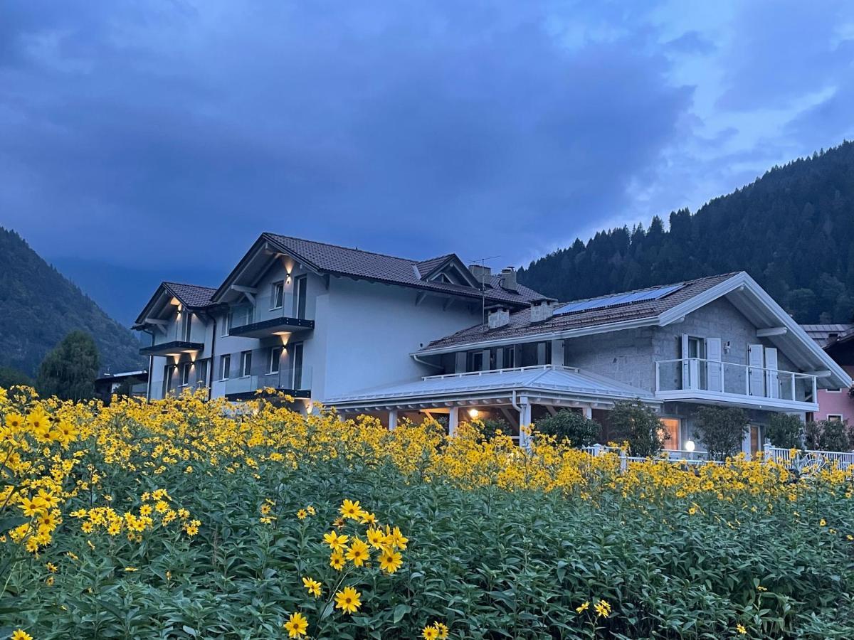 Rosensuite La Residenza Del Rosengarten Pinzolo Exteriér fotografie